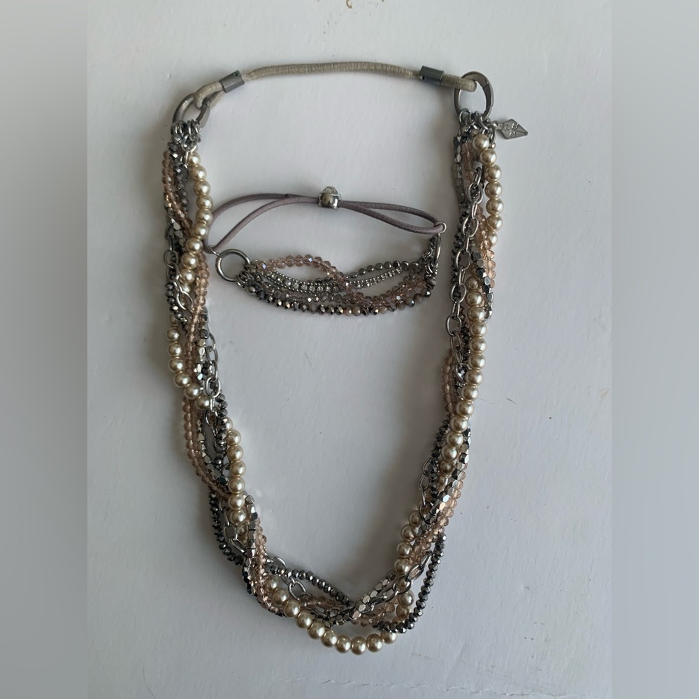 Taffeta necklace and bracelet set